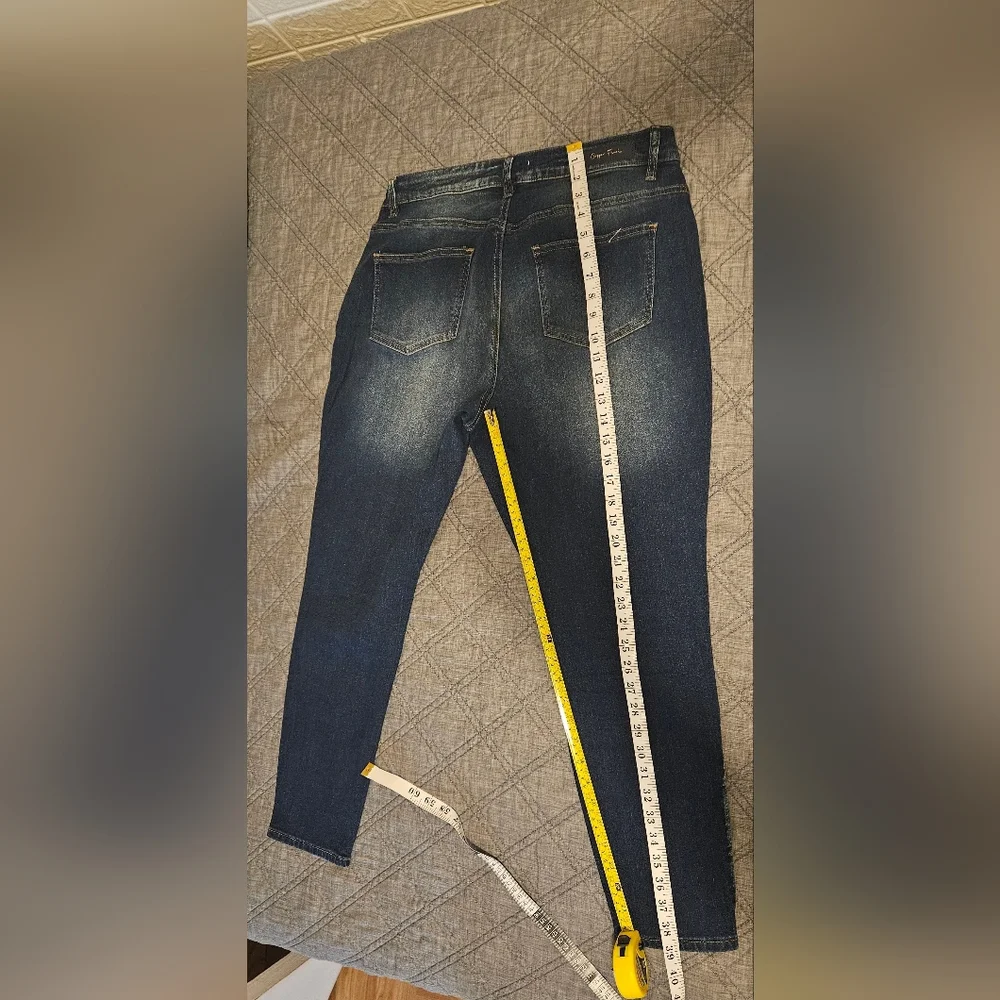 Embellished Blue Jeans - Picture 3 of 7